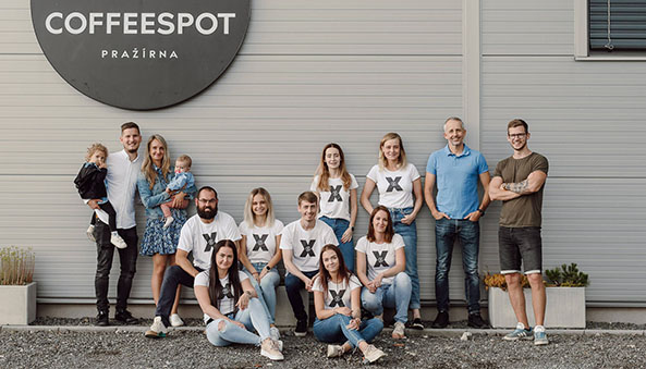 Tým čokoládovny Janek a pražírny Coffeespot tvoří desítky zaměstnanců.
