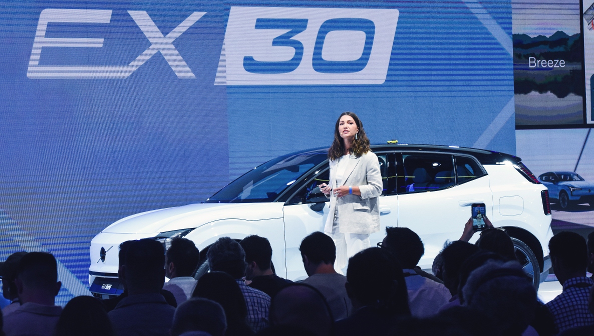 Katharina v&nbsp;září roku 2023 na představení vozu EX30 v&nbsp;Riu de Janeiru. V&nbsp;Praze bylo auto slavnostně představeno v&nbsp;říjnu loňského roku.